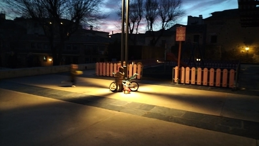 Cae la tarde en el parque del Bu